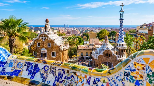 Plaça de Gaudí Park