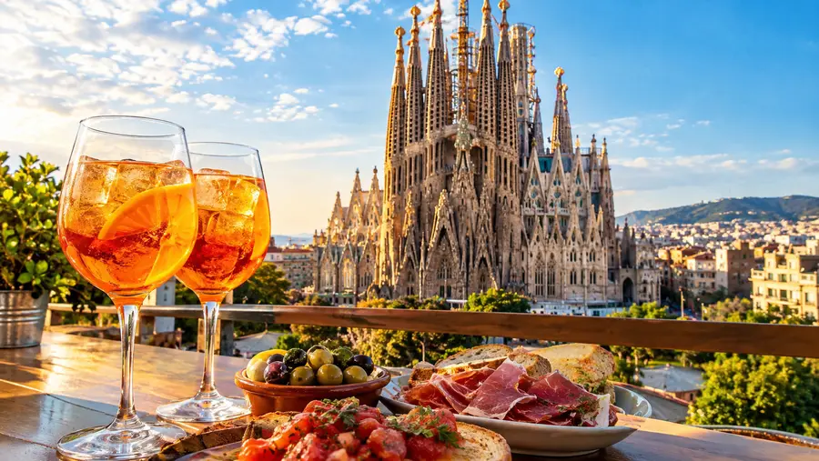 Things to Do Near Sagrada Familia: Restaurants & Rooftop Bars