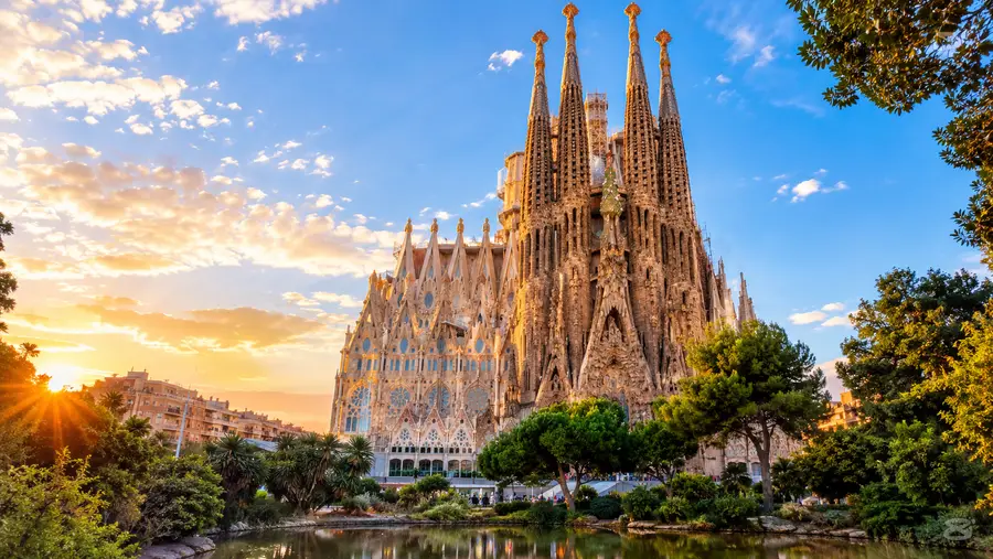 Sagrada Familia Completion Date: When Will It Be Finished?