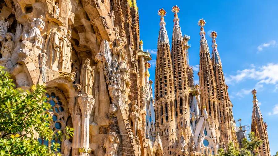 Sagrada Familia Tickets: Prices, Booking & Skip-the-Line Guide